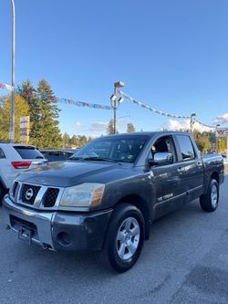 Nissan Titan V8 Crew Cab Pickup Truck