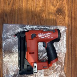New Milwaukee M12 Fuel 18 Gauge Compact Brad Nailer 5/8-1-1/2 (2541-20)