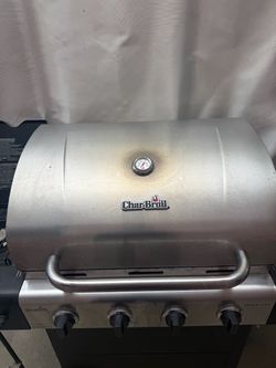 Char-Broil Advantage 4-Burner Gas Grill