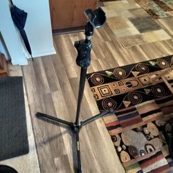 Microphone stand