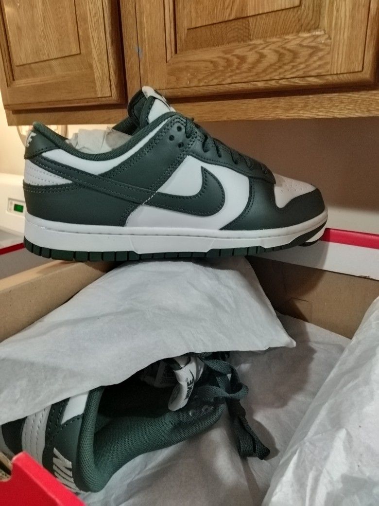 Nike Dunks
