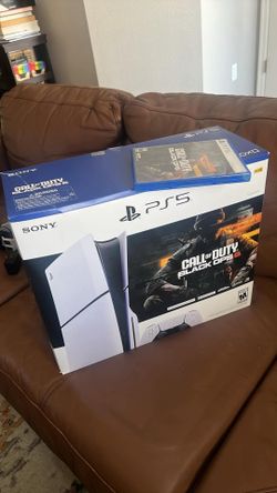 Ps5 slim disc edition w/ Call of duty black ops 6 disc
