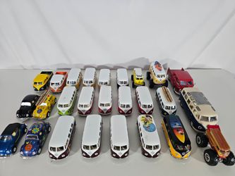 Lot of VW Volkswagen Microbus and Beetle Die Cast Collection