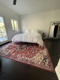 7.6x9.6 Area Rug
