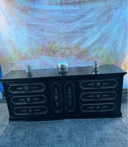 Long dresser with nine drawers vintage style black and silver color has been refurbished!!🌺