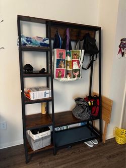 Coat/shoe rack