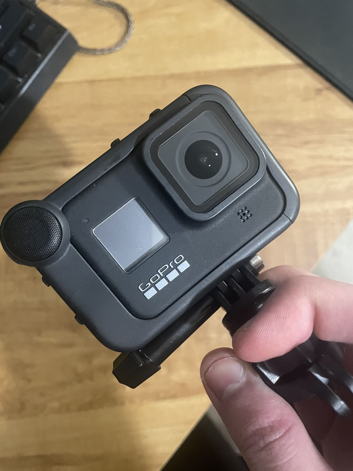 GoPro Hero 8 + Selfie Stick + Tripod + Media Mod