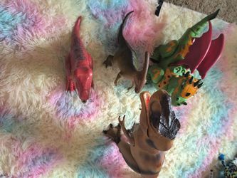 Robot dinosaurs with noises and moving parts