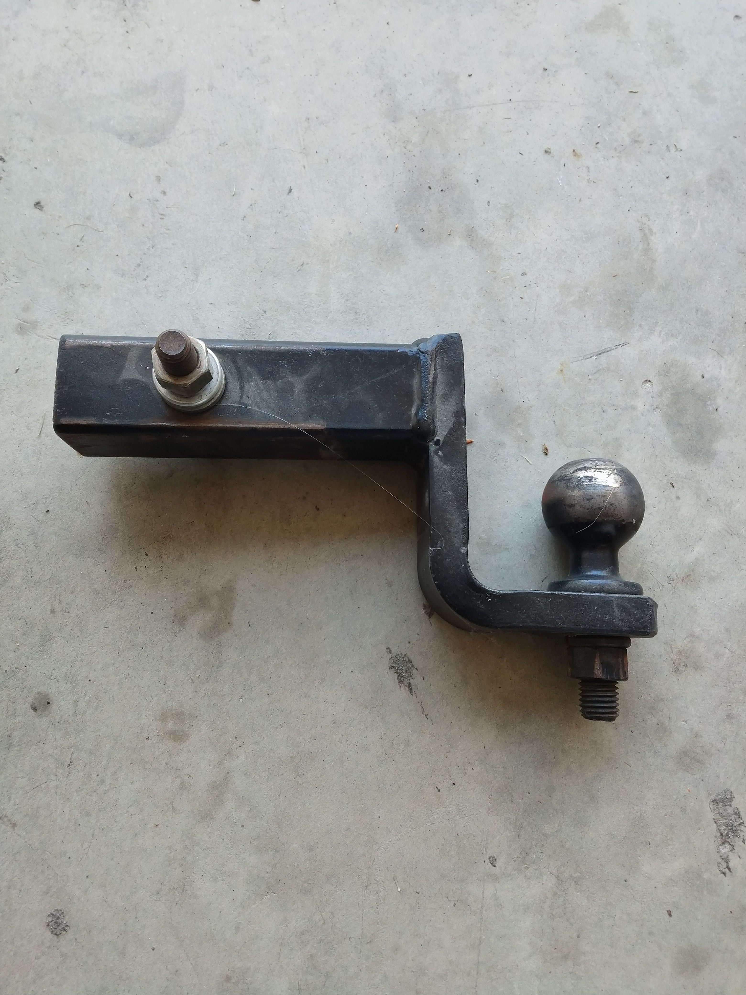 Trailer towing ball