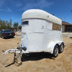 2 Horse trailer