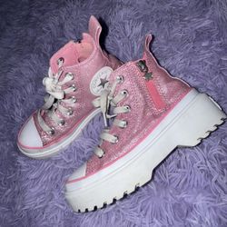 Girl’s 11c Converse $25firm