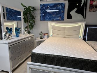 Black Friday Special 5 Pc LED Bedroom Set Only $999