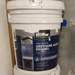 5 gal Behr Urethane Alkyd Enamel Dark Gray - New