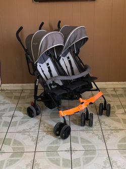 SUMMER 3D LIGHT DOUBLE STROLLER!!!!