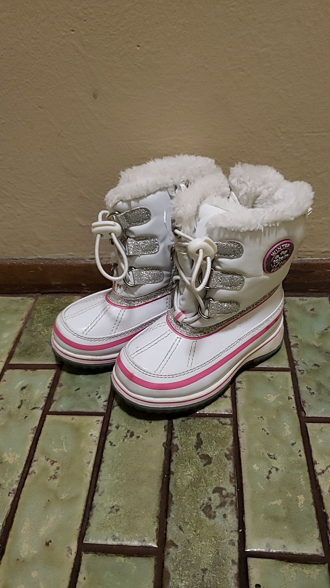 Toddler girl snow boots size 7