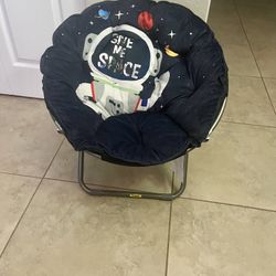 Kids Give Me Space Saucer Chair