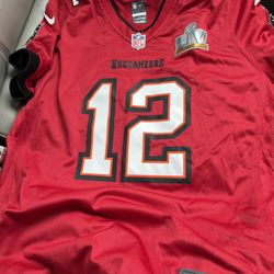 Tom Brady Buccaneers jersey NEW Large