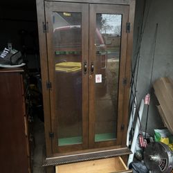Wooden 8 Gun Cabinet / Rifle Display Case w/ Glass Doors & Lock