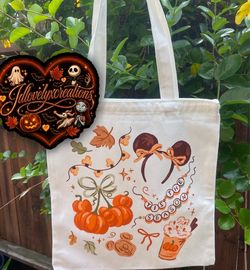 Custom tote bags 🧡