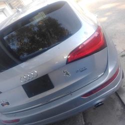 2014 Audi Q5 For Parts Only 