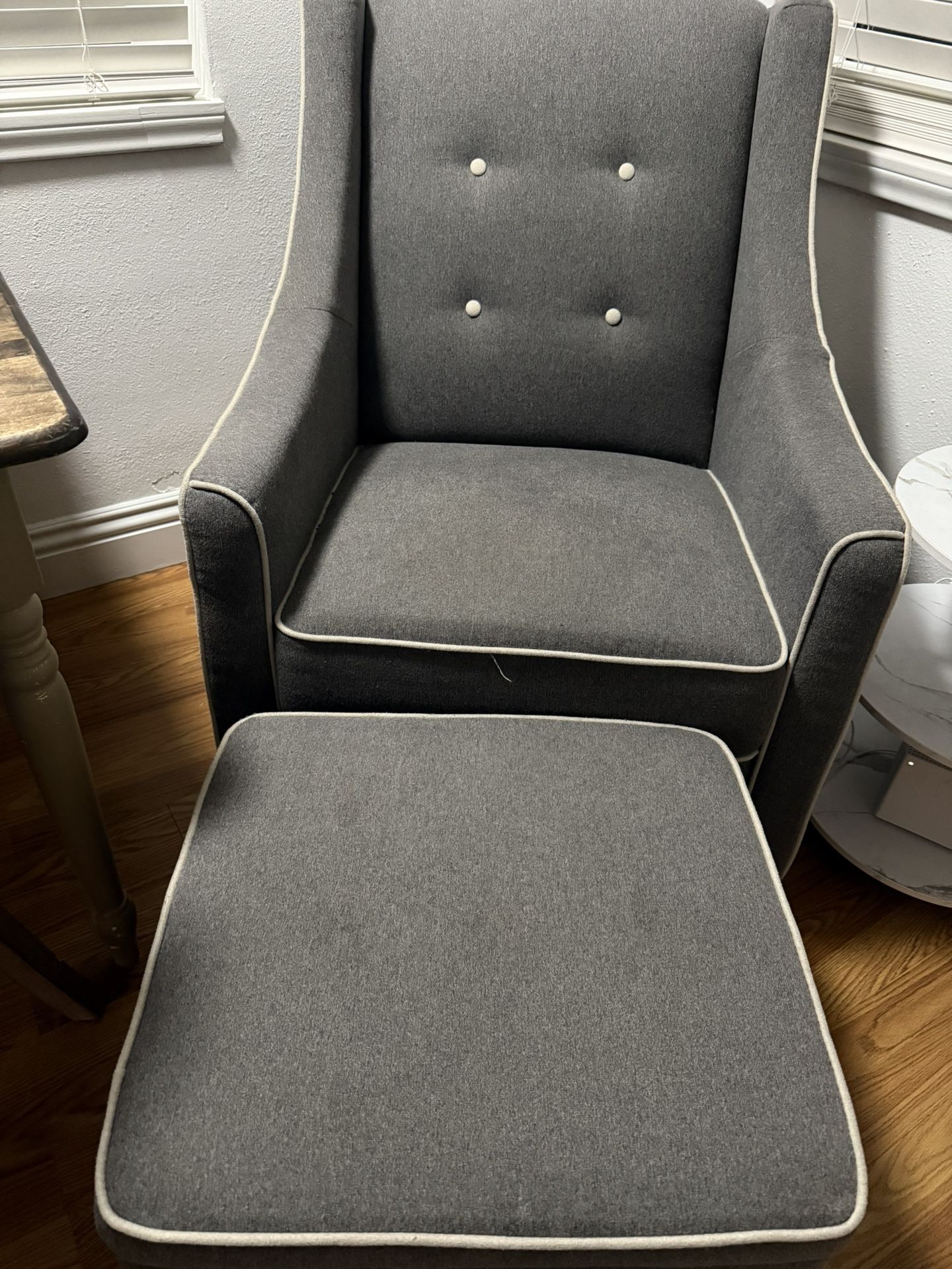 Rocking Chair With Ottoman
