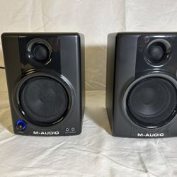 M-Audio AV 40 Powered Monitors