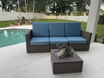 Modern Outdoor Wicker Patio Sofa & Coffee Table Set – Weather-Resistant Cushions