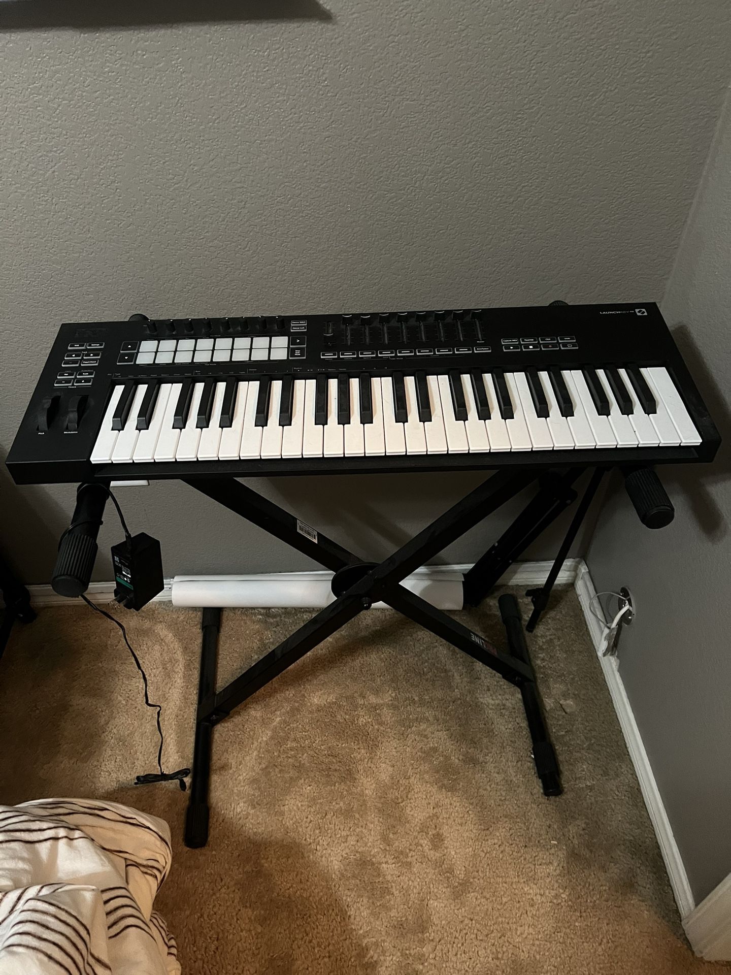 🎹 Novation Launchkey 49 MK4 Keyboard + Stand – $165 OBO