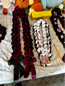 Graduation leis
