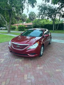 2011 Hyundai Sonata - MANUAL