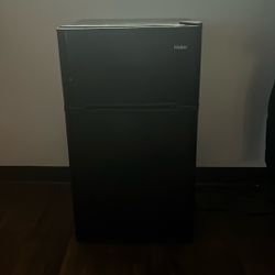 3ft Haier  Mini Fridge W/ Freezer