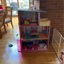 Doll house 
