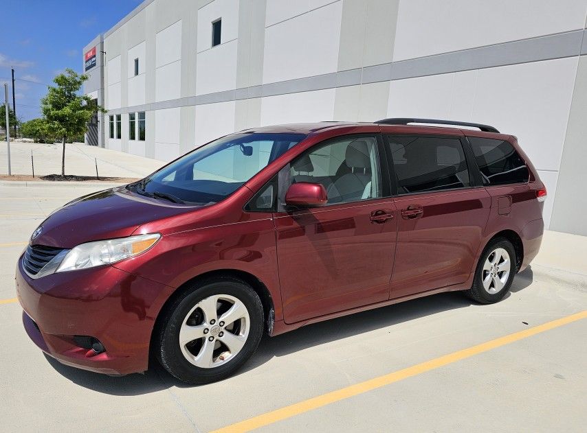 2013 Toyota Sienna
