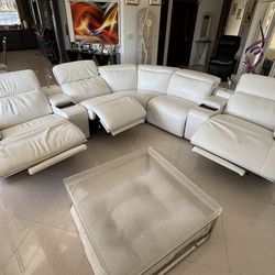 Italian Leather Living Room With Three Electric Recliners Almost New Bullet Year Ago Paid $$5500