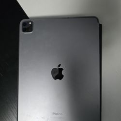 iPad Pro 11" 256GB (4th Generation) & Magic Keyboard