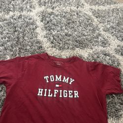 size large womens tommy hilfiger t shirt 