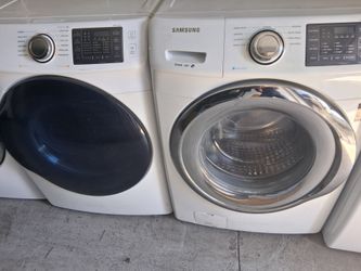 Set of Samsung front load washer large capacity and gas dryer fully functional