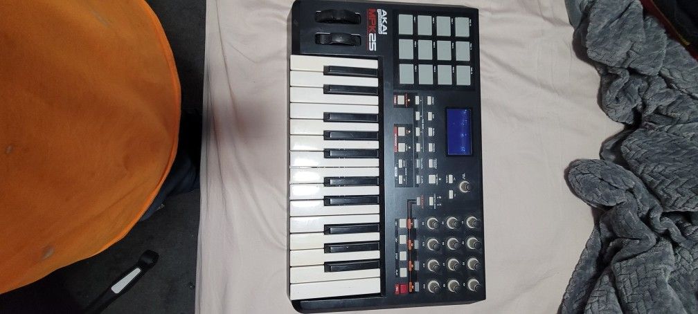 Akai Mpk 25 