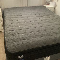 Queen Size Bed With Box And Frame Kissimmeee   Make Reasonable Offer