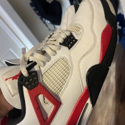 Jordan 4s