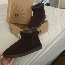 UGG