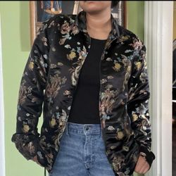 Urban outfitters lightweight dragons Asian inspired zippered jacket Size M
