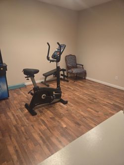 Nautilus U616 Upright Exercise Bike – Excellent Condition + Extra Seat Pad! $60 OBO