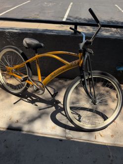 Schwinn Jaguar cruiser
