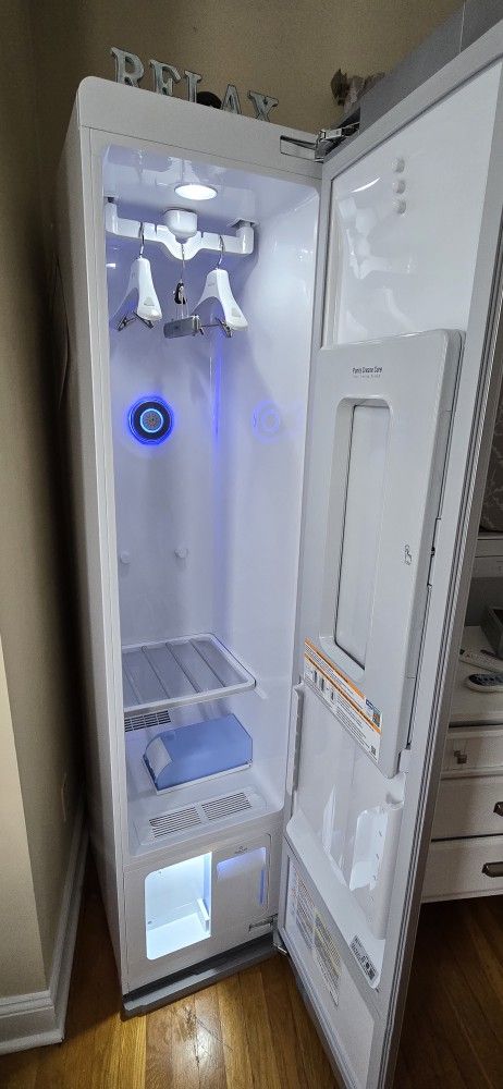 Like-New White LG Styler Steam Closet - Used Only 4 Times - Sanitize, Deodorize & Refresh Clothes!