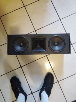 Klipsch center speaker ksf-cs 40dollars obo