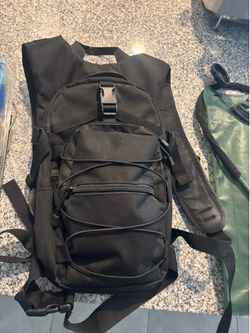 Hydration backpack, cleaning kit