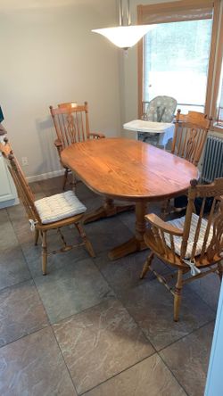 Kitchen Dinette set.