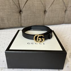 Gucci Marmont Thin Black Leather Belt 
