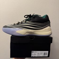 Dame X “Bucks” size 11.5